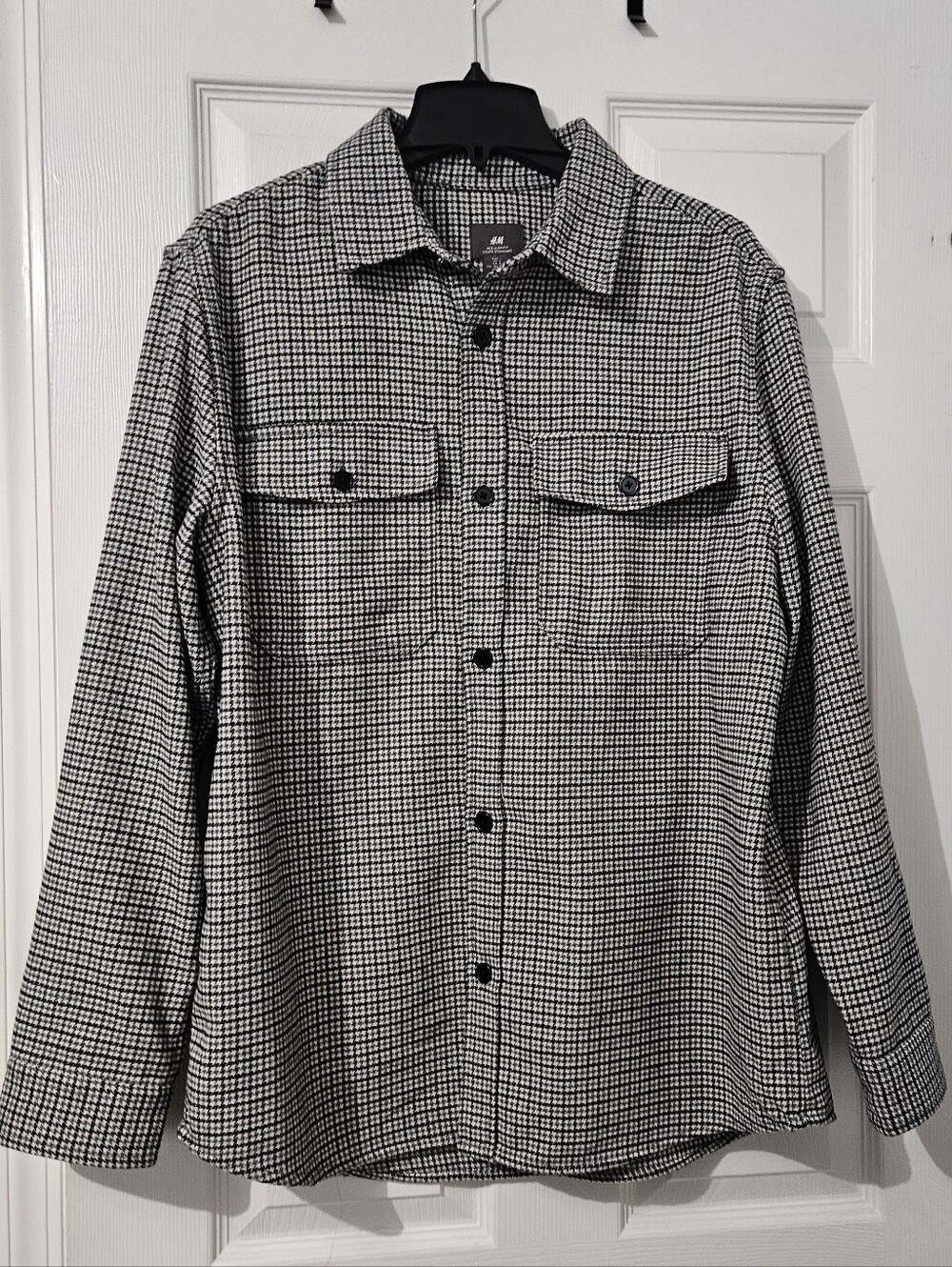 Sale: H&M Men's Houndstooth Shacket - Large - Picture 2 of 9